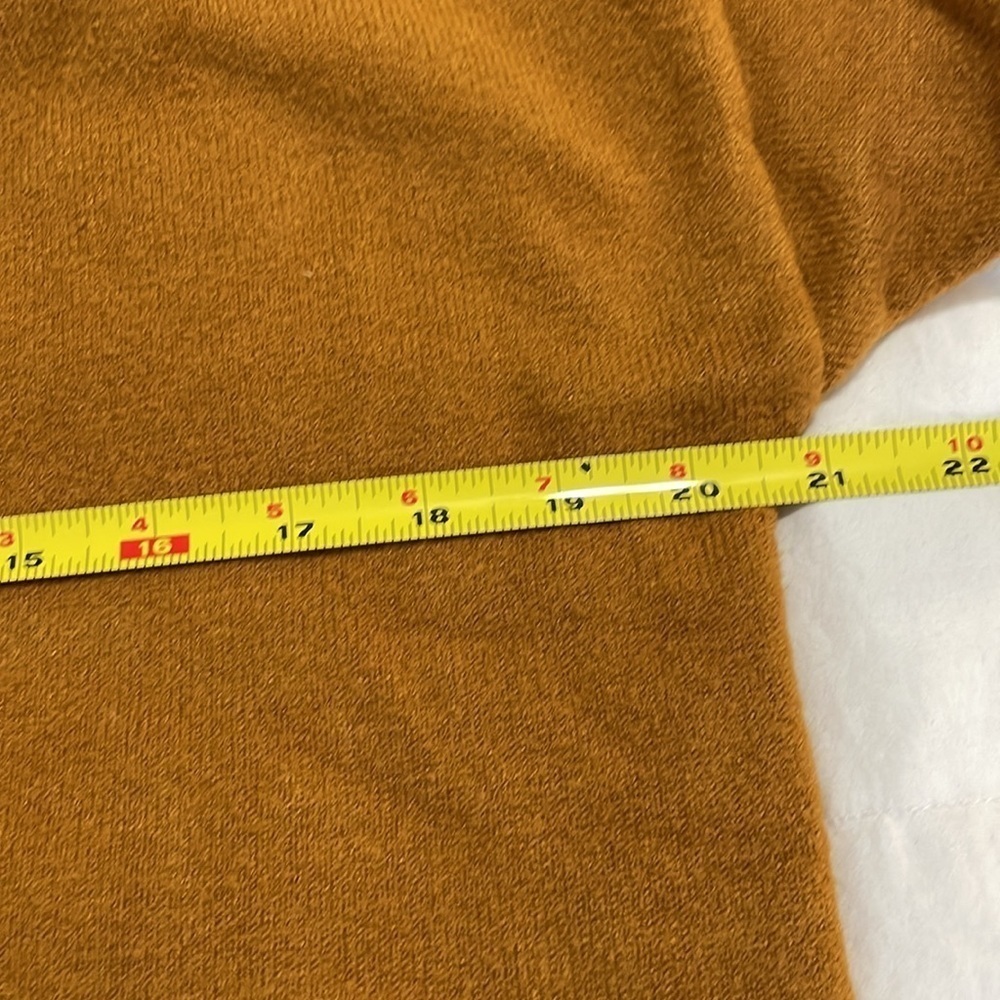 LE CHATEU | Cut Out Shoulder | Tan | Crewneck | Long Sleeve Sweater | Size L - Picture 9 of 11